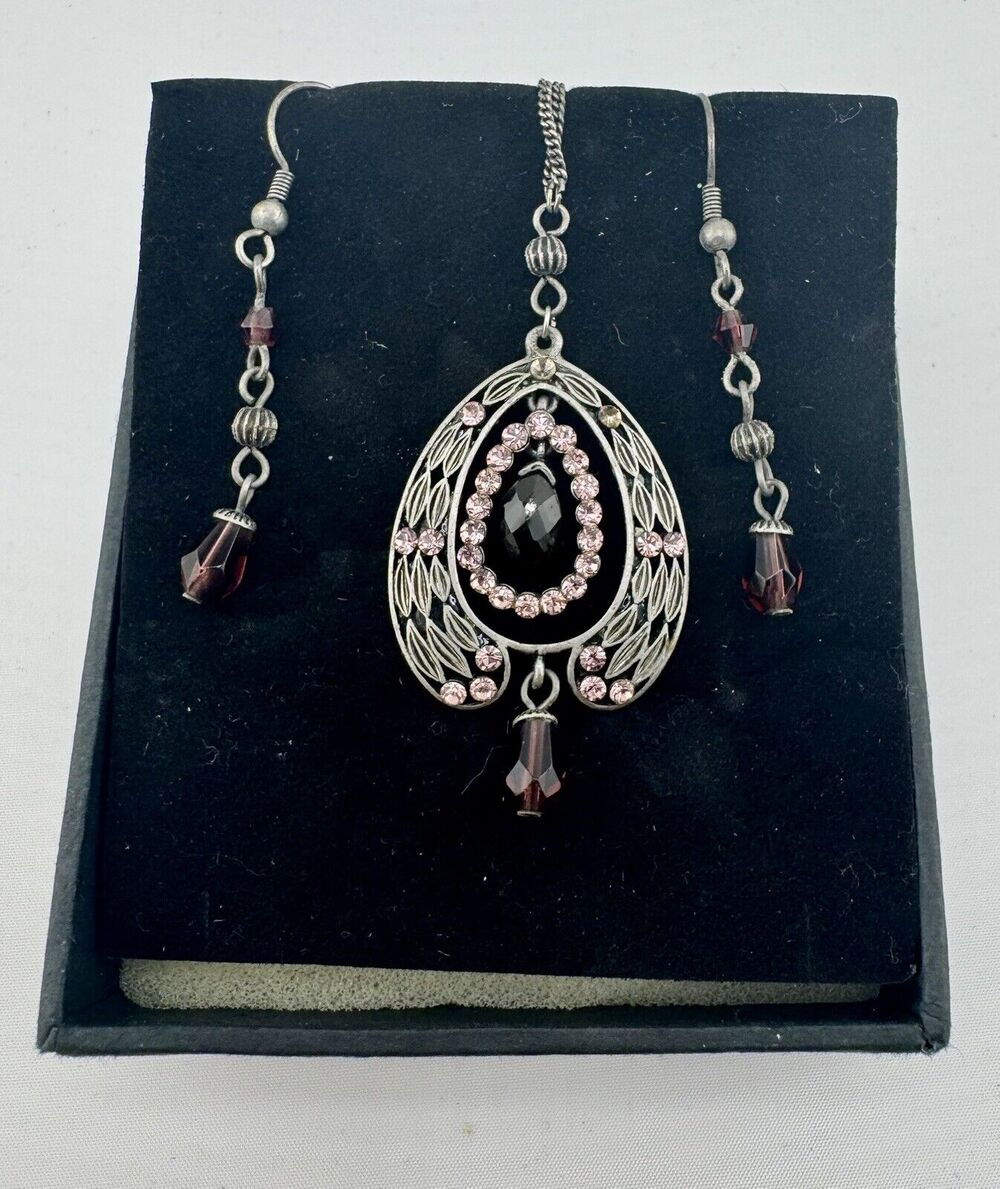 New Two's Company Necklace and Earring Set NIB - Picture 1 of 5